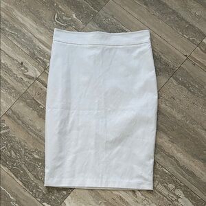 Elegant White Pencil Skirt size 0